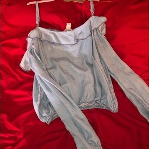 Puffy sleeved sweater